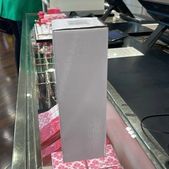 Kate Spade New York Water Bottle
NWT - Picture 9 of 10